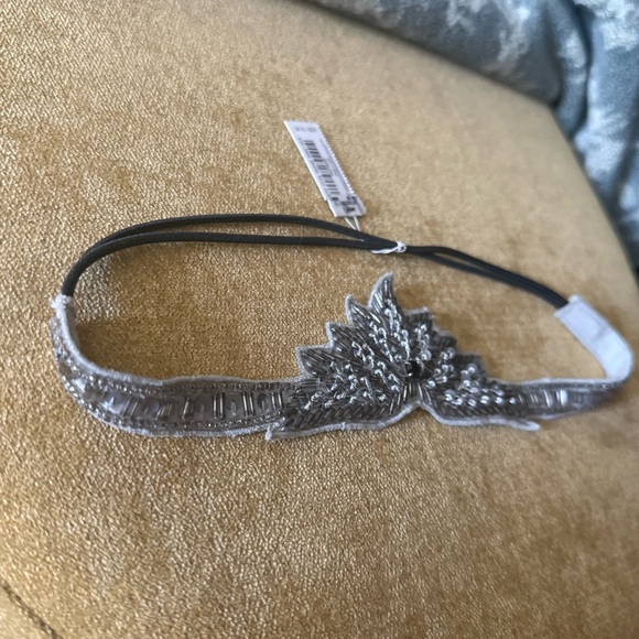Vintage Art Deco Silver Appliqué Headband Crown 🌿 - Picture 3 of 5